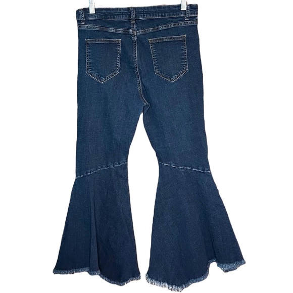 Zara Flare Bell Bottom Fray Hem Women's Jeans Size Large Blue Denim - Picture 2 of 5